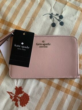 kate spade, Lucy textured patent leather, tutu pink wristlet